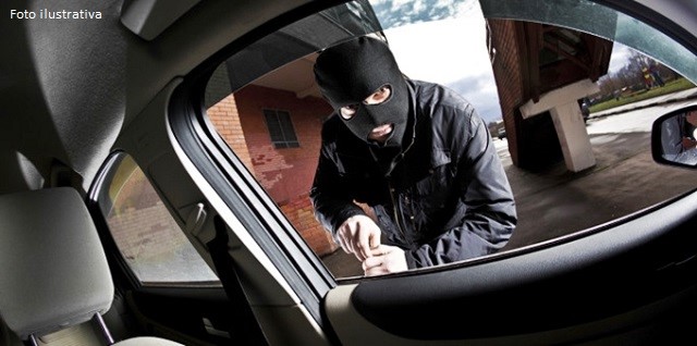 robber and the thief hijacks the car
