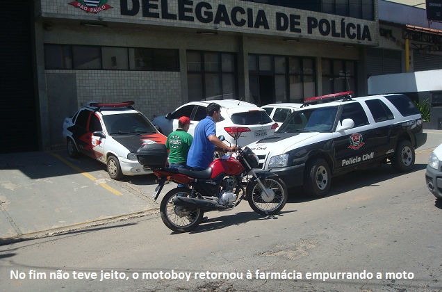 empurrndo a moto