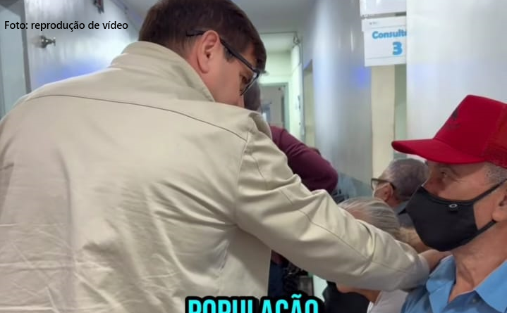 IBIÚNA – PREFEITO VISITA HOSPITAL COM JEITÃO PATERNALISTA